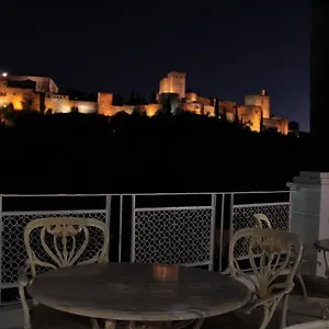  Lodge Comares Spagna
